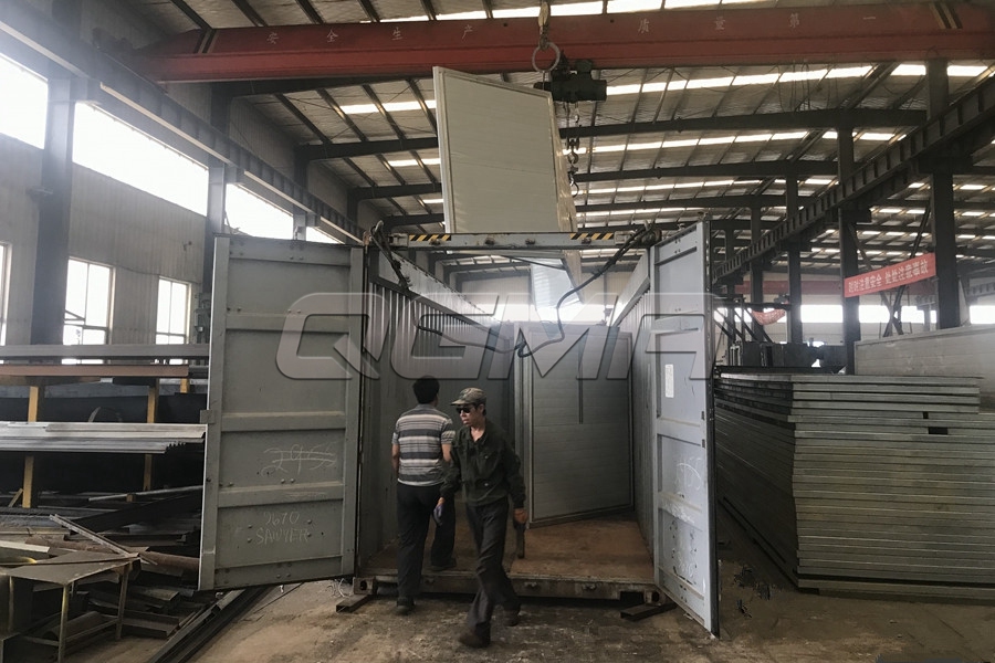 尊龙凯时人生就是搏机械喷砂房装箱出口到加拿大